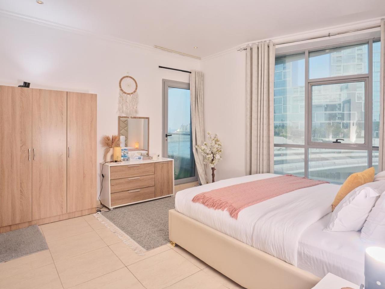 Wonderful Two Bed Room With Full Marina View Dubai Bagian luar foto