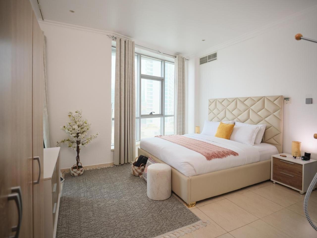 Wonderful Two Bed Room With Full Marina View Dubai Bagian luar foto