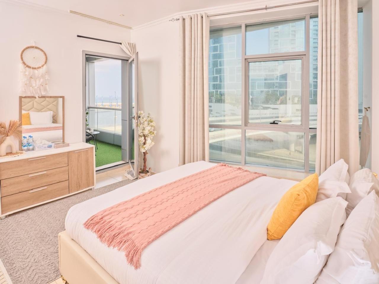 Wonderful Two Bed Room With Full Marina View Dubai Bagian luar foto