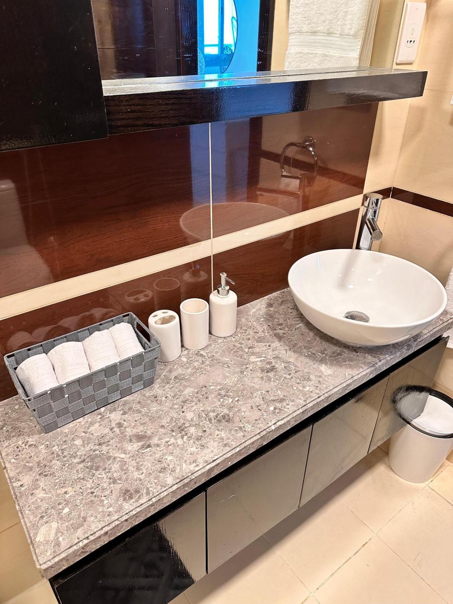 Wonderful Two Bed Room With Full Marina View Dubai Bagian luar foto